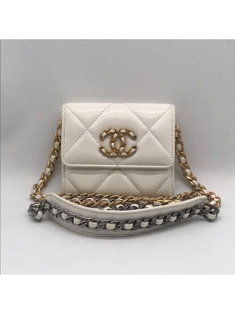 Chanel Lambskin 19 Flap Coin Purse Chain Mini Shoulder Bag Wallet Price